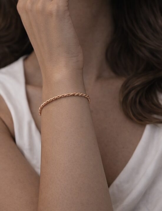 Apzeltīta rokassprādze B23 pīta 