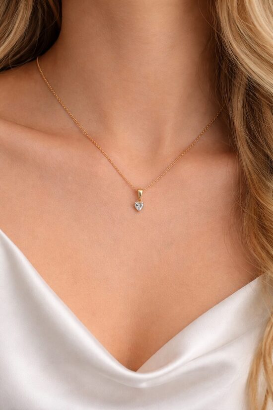 Rozā zelta kaklarota ar cirkonija sirsniņu AB26