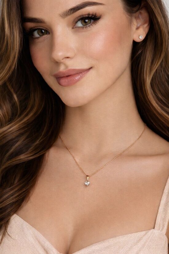 Apzeltīta sirsniņu kaklarota C15